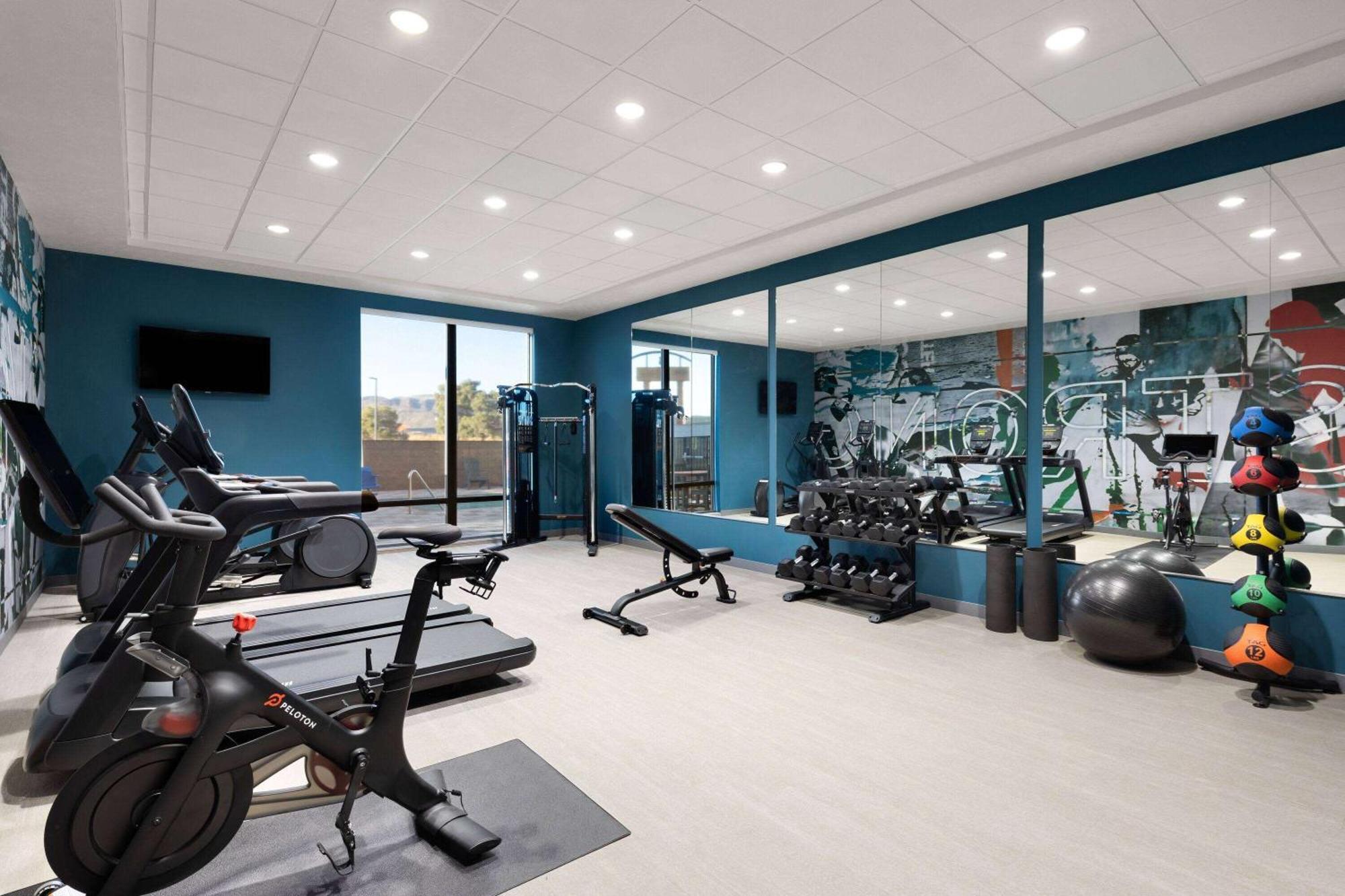 Wingate By Wyndham Kingman Hotel Ngoại thất bức ảnh